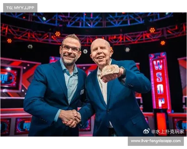 德州扑克WSOP主赛事中国选手周云鹏首日表现抢眼筹码遥领先 德州扑克WSOP主赛事中国选手周云鹏首日表现抢眼筹码遥领先