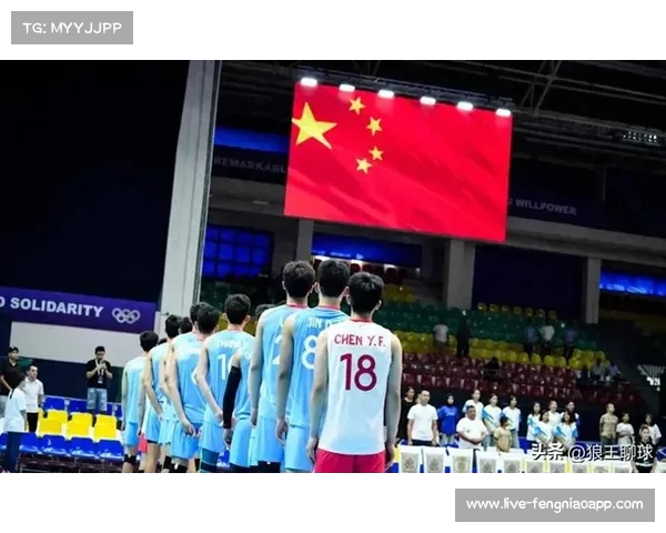中国U19男排队长丁浩成呕吐坚持赛场展现领袖精神与责任担当 中国U19男排队长丁浩成呕吐坚持赛场展现领袖精神与责任担当